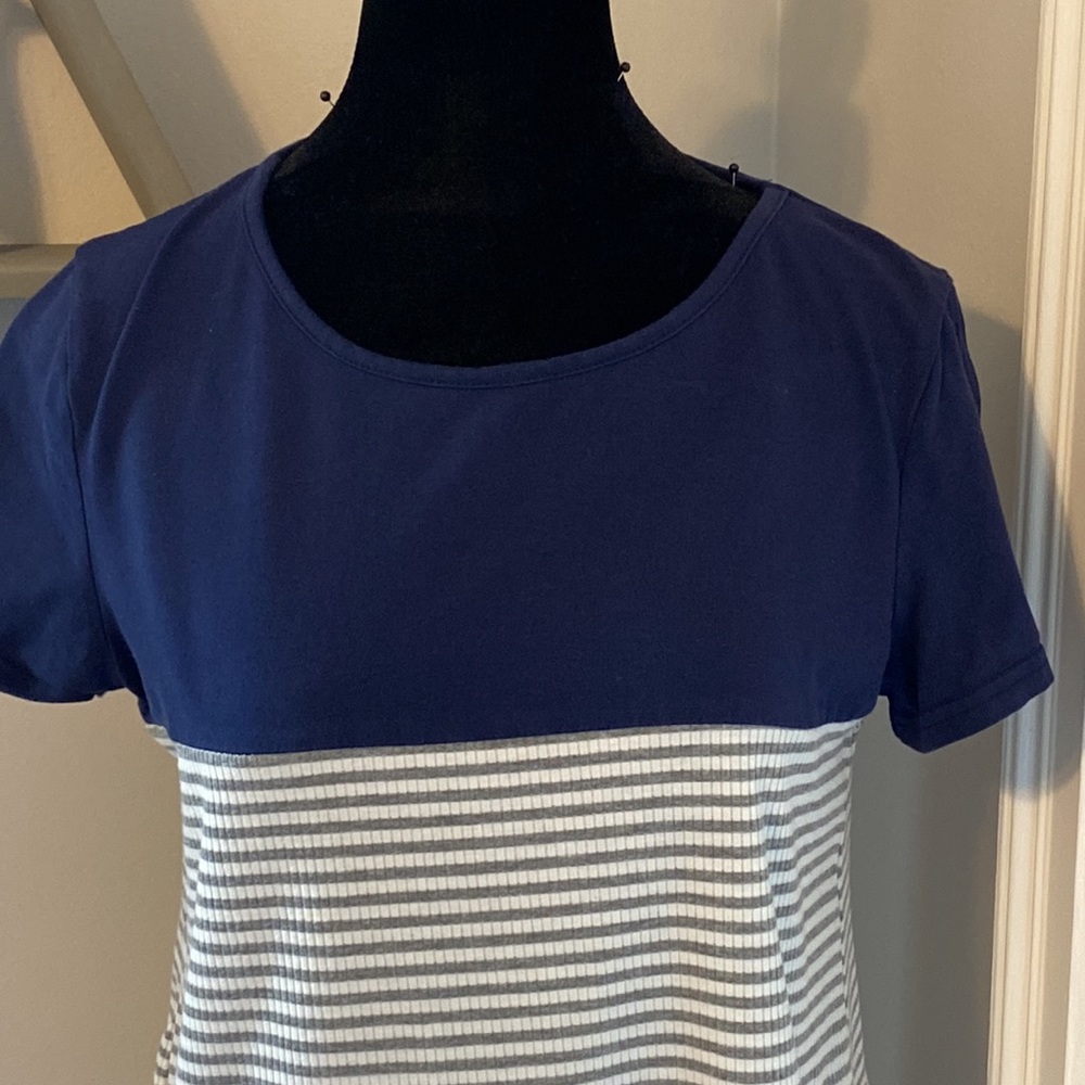 Shein Ladies Tunic in navy with gray stripes, Size Small EUC gently worn - Picture 4 of 7